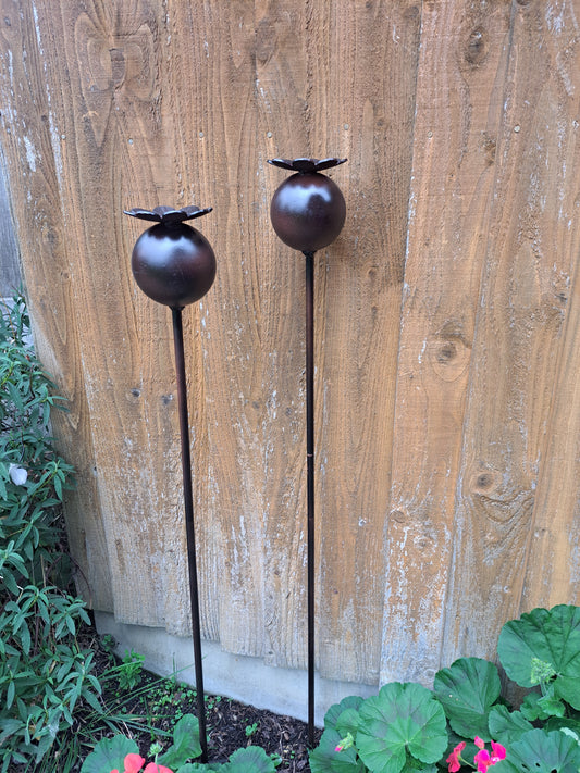 Giant painted poppy head plant stake. Garden Decoration
